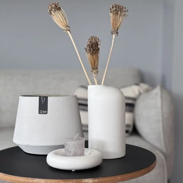 DESIGN EDIT Tokyo kaspó, Anna váza és Ania gyertyatartó szett – fehér/szürke DESIGN EDIT Tokyo kaspó, Anna váza és Ania gyertyatartó szett – fehér/szürke