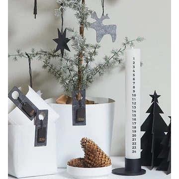 Adventi naptár gyertya hófehér színben, 1–24 számozással
