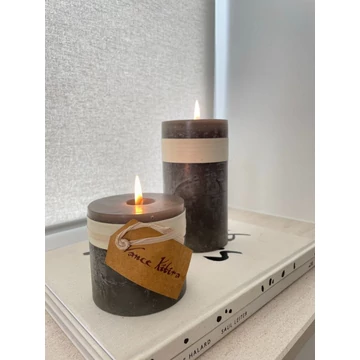 Oszlop gyertya D8-H23 Burnt Olive mély olívazöld színben