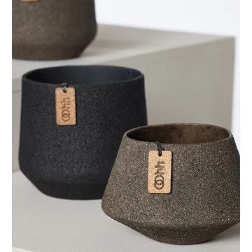 WOOD’z fekete kaspó kézzel készült újrahasznosított papírból, M méret