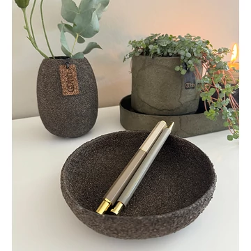 WOOD’z kicsi tálca – Fekete színű, természetes hatású zero waste design