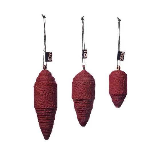 Bordó Papír toboz dísz szett – három kézzel formált karácsonyi dekoráció