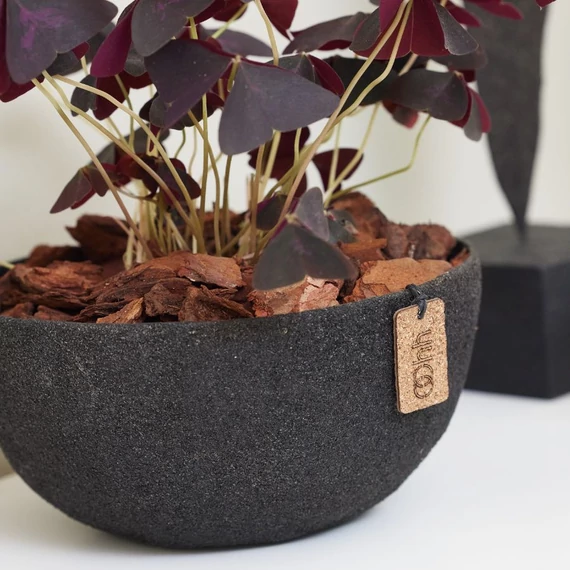 WOOD’z fekete tál – letisztult, szoborszerű skandináv design