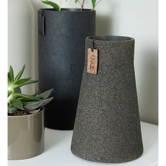 WOOD’z kollekció dekoratív váza – 19 cm magas