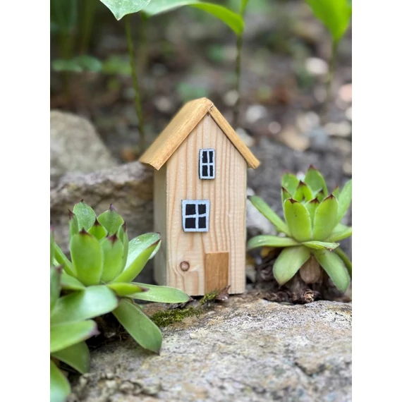 Színes fa házikó, natúr, S