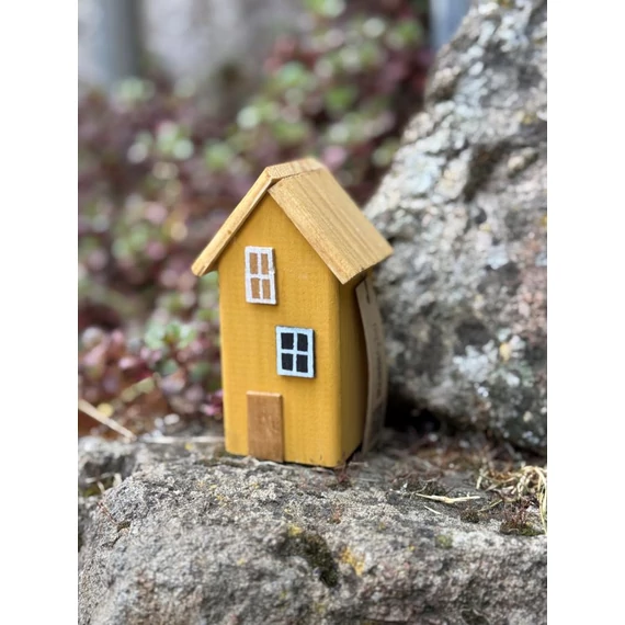 Színes fa házikó, sárga, S