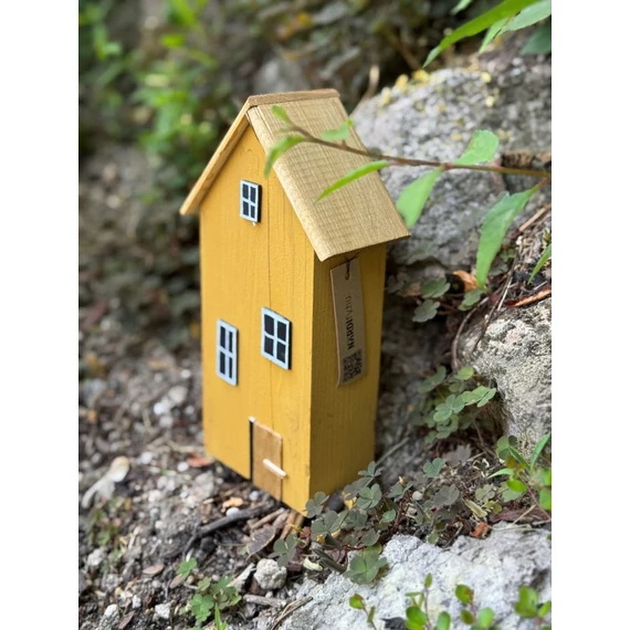 Színes fa házikó, sárga, S