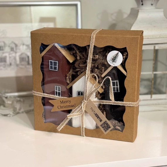 Elegáns fa házikó dekoráció díszdobozban